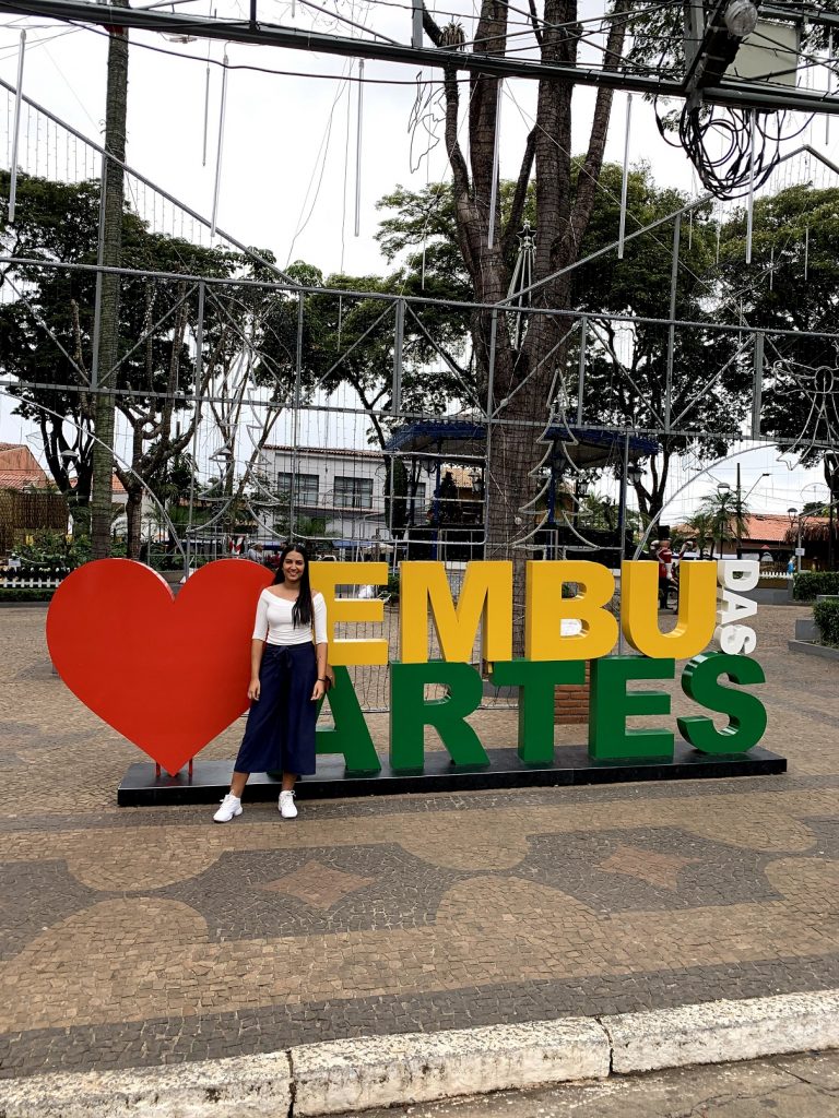 O que fazer em embu das artes e onde comer?